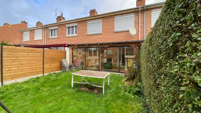 Maison de lotissement avec jardin et garage / n° 6541
