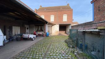 Maison à rénover avec grand potentiel / n° 6551