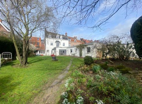 Authentique maison bourgeoise / n° 6571