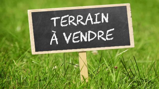 Terrain constructible 814m²  coeur de SANTES / n°6860