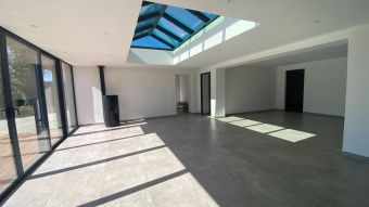 Plain pied contemporain réhabilité à 80 % / n° 7035